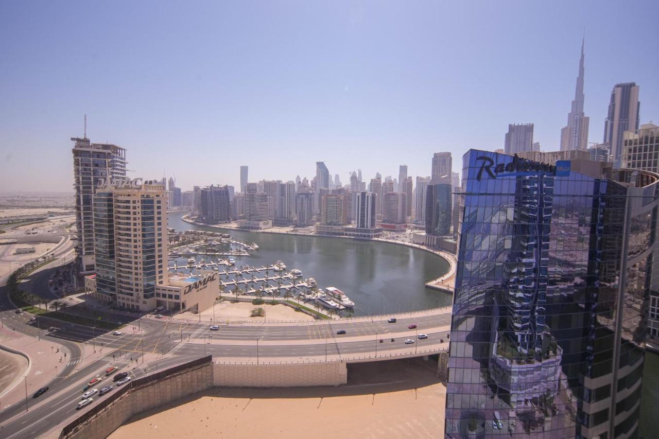 Elegant 2Br View With Rooftop Pool The Bay Dubai Exterior foto